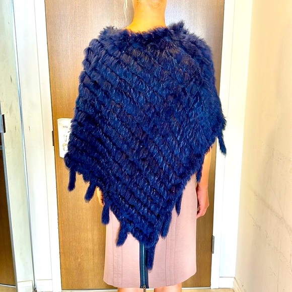 100% LAPIN RABBIT FUR NAVY BLUE Shawl! Great Condition! Super Soft & Lightweight - Picture 4 of 10